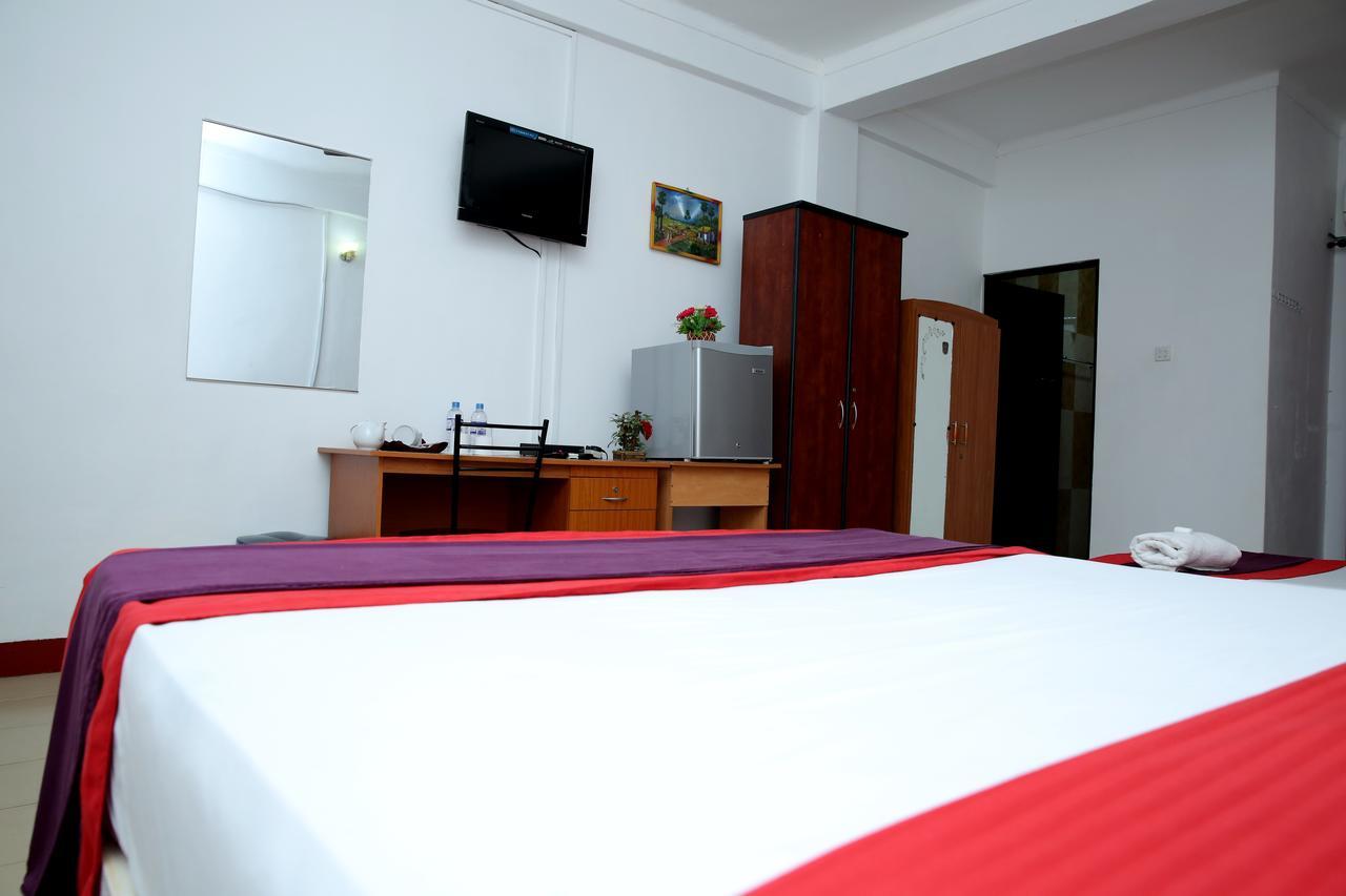 Hotel Nelly Vavuniya Exterior foto